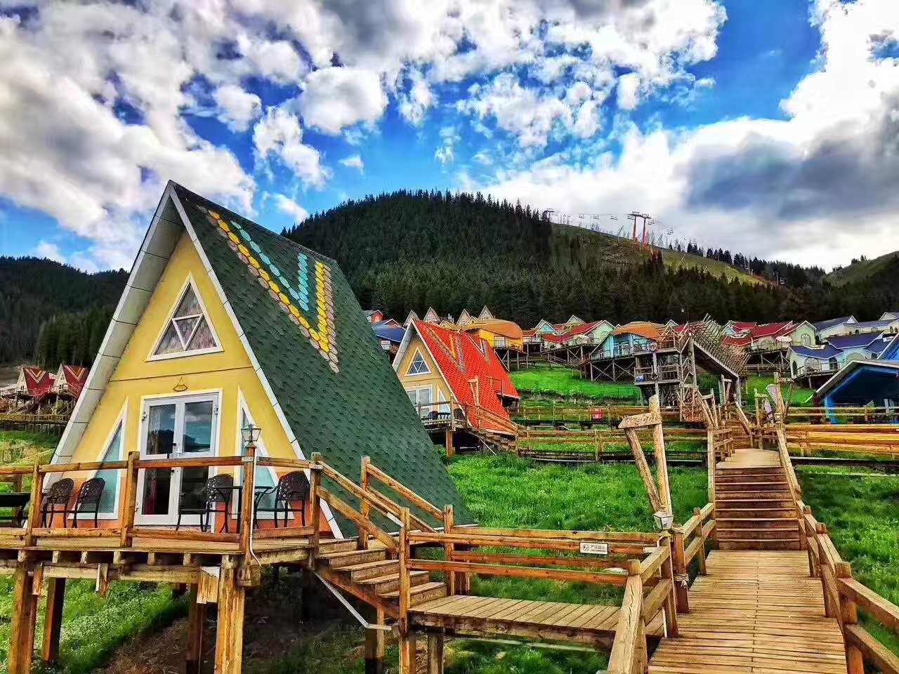 合掌屋——一道靚麗的風(fēng)景線